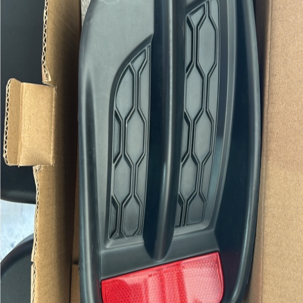 2018 Honda Civic Manufacturer Rear Bumper Reflector lights